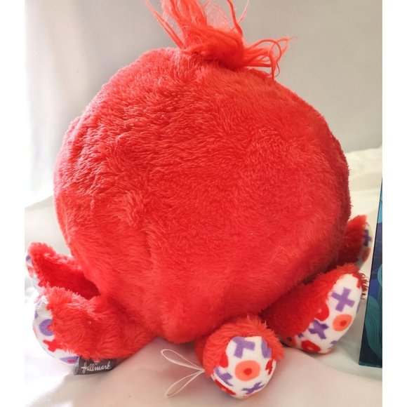 Hallmark plush OMAR OCTOPUS sings bilingual Despacito with Muchos Hugs BOOK - Picture 5 of 8